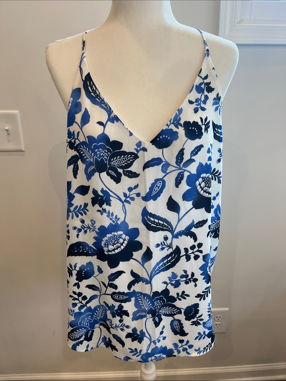 LOFT Blue & White Floral Top Size L
